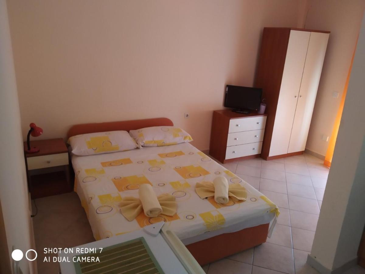 Apartmani Glavina ザオストログ エクステリア 写真