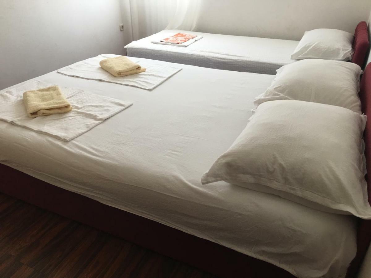 Apartmani Glavina ザオストログ エクステリア 写真
